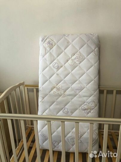 Кроватка+ комод