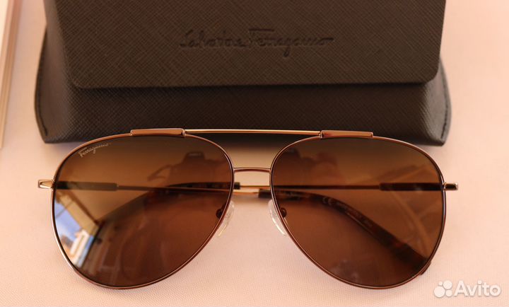 Очки солнцезащитные Salvatore Ferragamo Италия