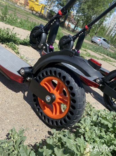 Самокат электрический новый