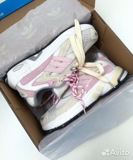 Кроссовки женские Adidas Response pink