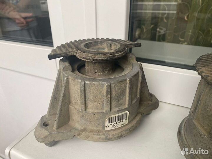 Опора двигателя mercedes-benz w 212