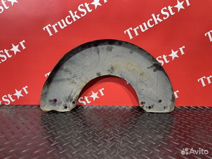 Пыльник тормозного диска правый камаз 5490