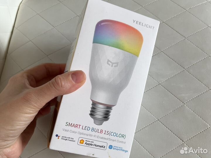 Умная лампочка xiaomi Yeelight