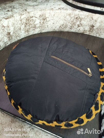 Лежанка для котенка