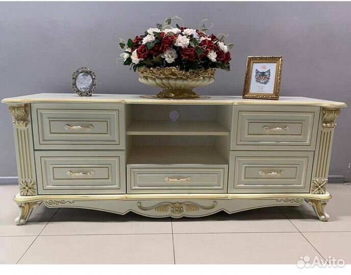 Тумба под телевизор