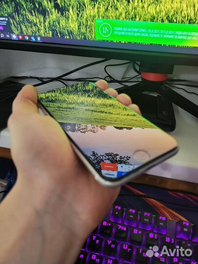 iPhone SE (2020), 64 ГБ