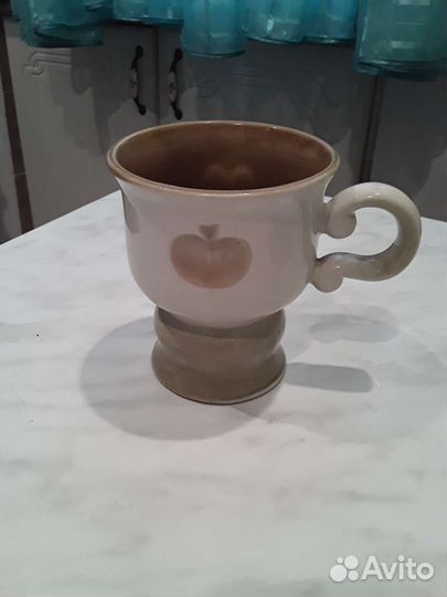 Кувшин с крышкой и кружкой керамический