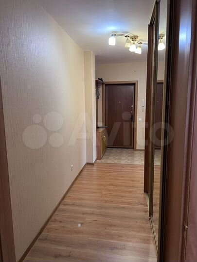 2-к. квартира, 71,2 м², 6/10 эт.