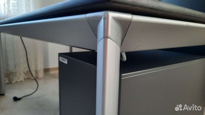 Кабинет стол, шкафы, тумбы Bene Австрия