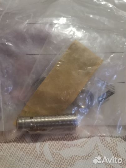 Индуктивный датчик ift203