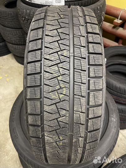 Pirelli Formula Ice FR 235/55 R18 104T