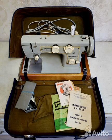 Швейная машинка Подольск 142