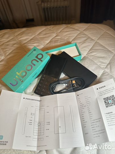 Телефон QIN F22