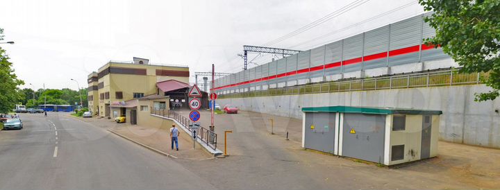 Здание стоянка с сервисным обслуживанием, 9861 м²