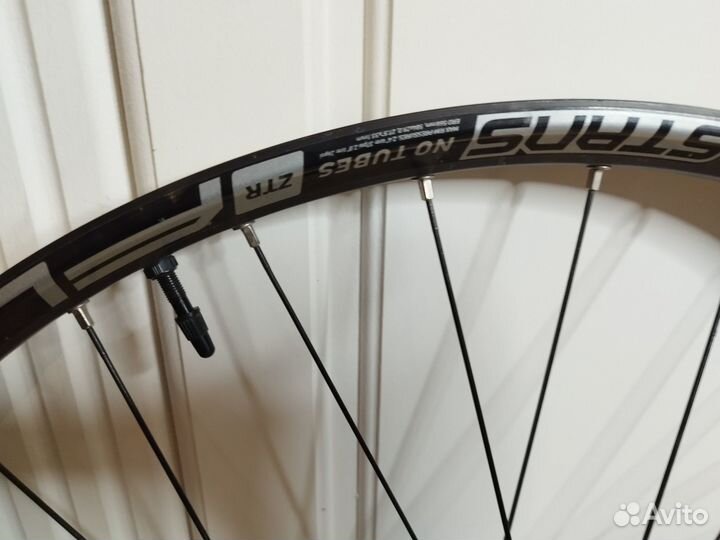 Топовый Вилсет 27,5 Stans no tubes ztr floow st