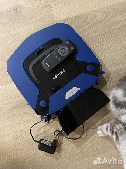 Робот пылесос philips