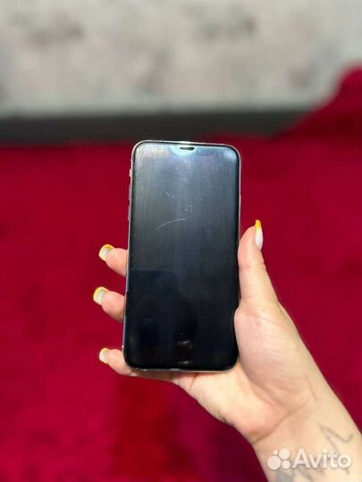 Телефон iPhone 10