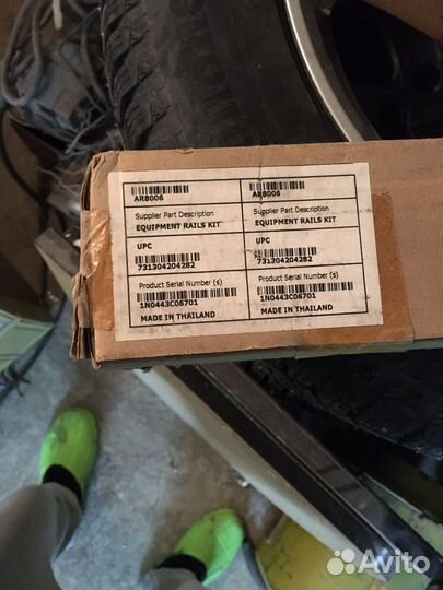 Комплект монтажных направляющих APC ar8006а для се