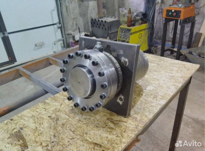 Гидроцилиндр высокого давления 100 тонн