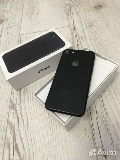 iPhone 7, 32 ГБ
