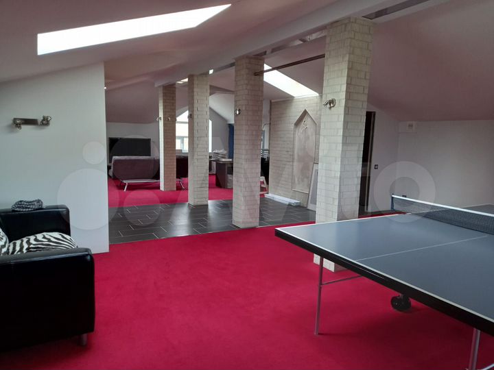 Дом 450 м² на участке 11 сот.