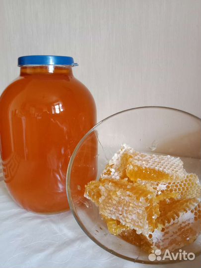 Натуральный горный мед и соты