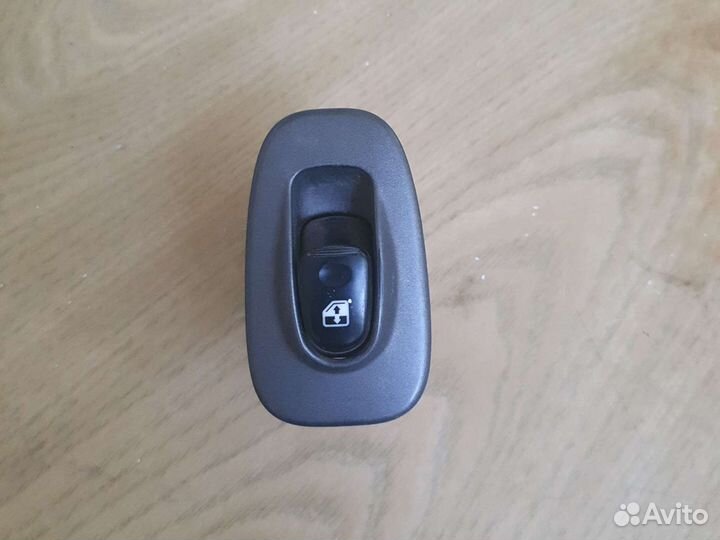 Кнопка стеклоподъёмник huyndai accent