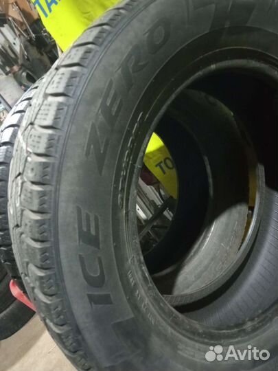 Pirelli Ice Zero 215/65 R16