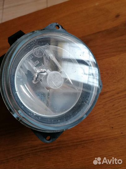 Фара противотуманная Мицубиси Делика оригинал б/у
