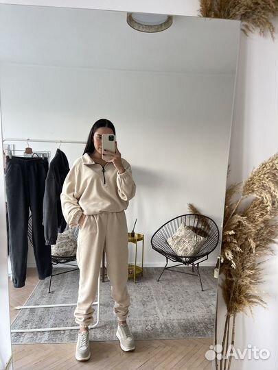 Спортивный костюм женский