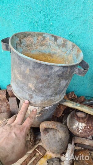 Медная кастрюля