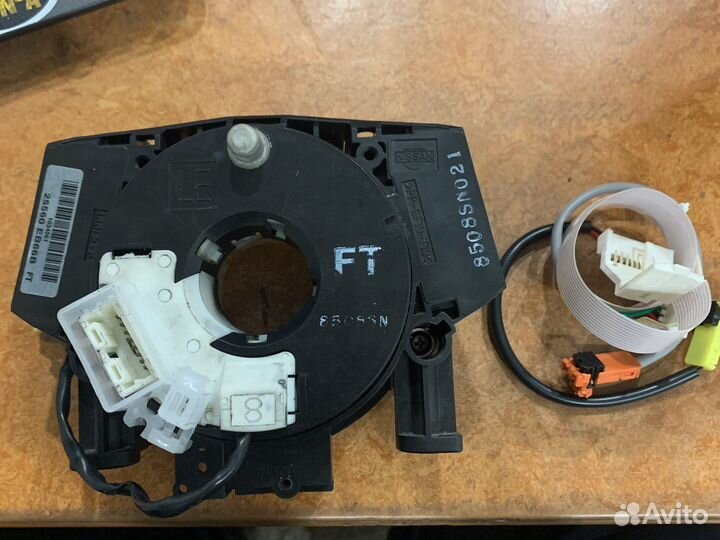 Шлейф подрулевой nissan navara d40