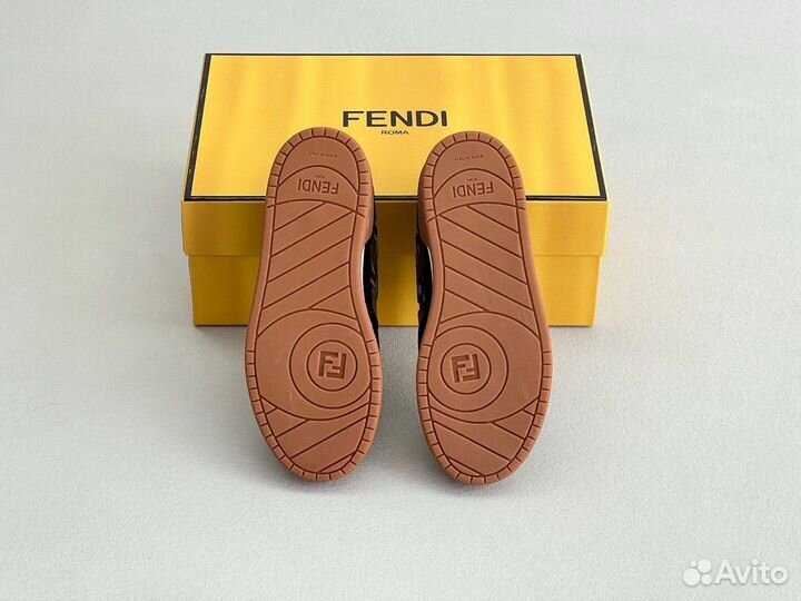 Кроссовки Fendi