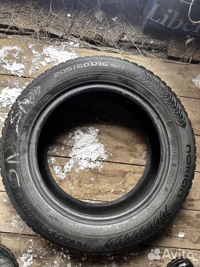 Nokian Tyres Hakkapeliitta 8 205/60 R16 92T