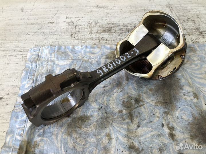 Шатун с поршнем Infiniti M35/45 Y50 vk45de