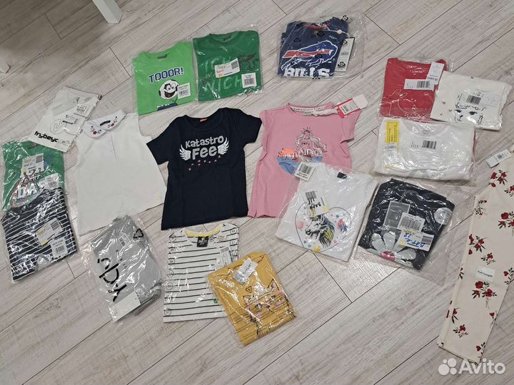 Новые брендовые с бирками футболки для куколки