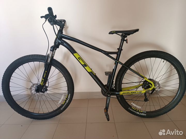 Велосипед горный GT avalanche 29 sport