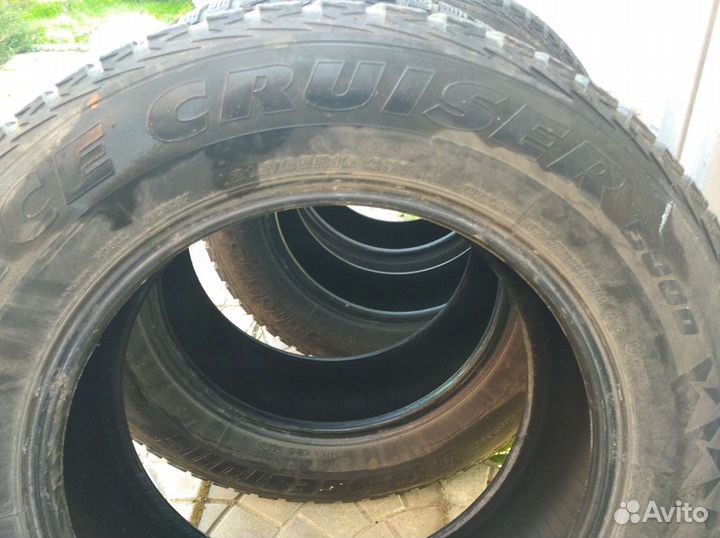 Bridgestone Ice Cruiser 5000 215/65 R16