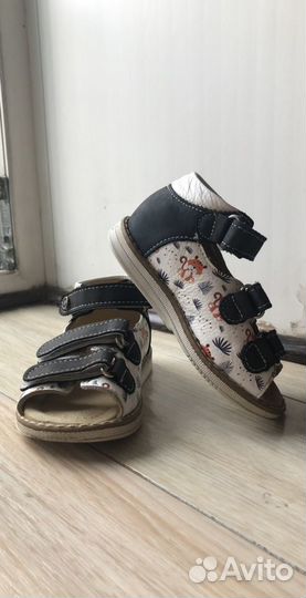 Ортопедические сандали