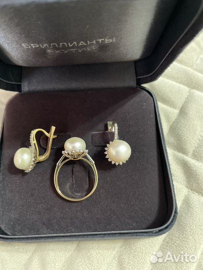 Золотые серьги с жемчугом и бриллиантами