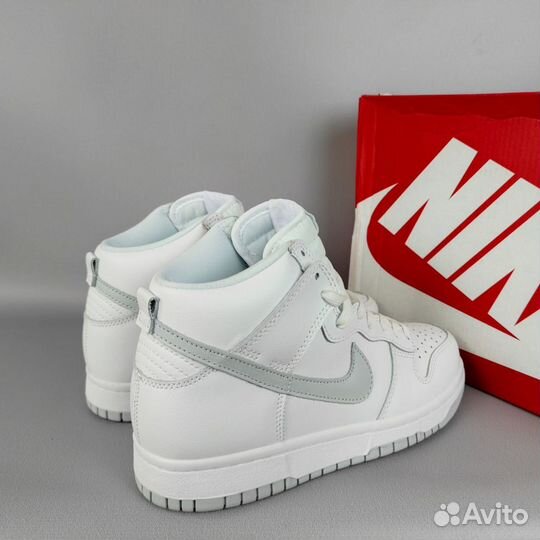 Кроссовки женские Nike SB Dunk