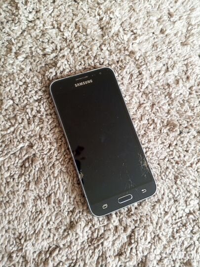 Samsung Galaxy J3 (2016) SM-J320H/DS, 8 ГБ