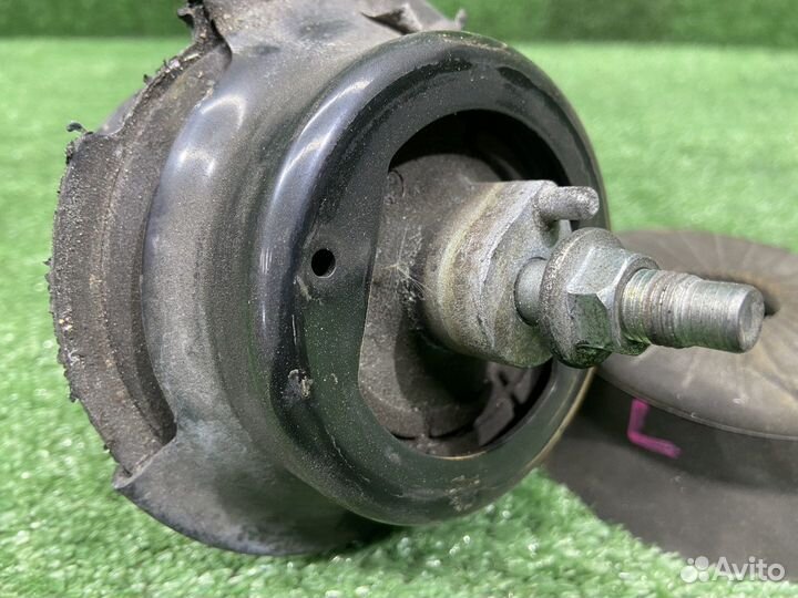 Подушка двигателя nissan fuga HY51 VQ35HR L 2 016 Лево