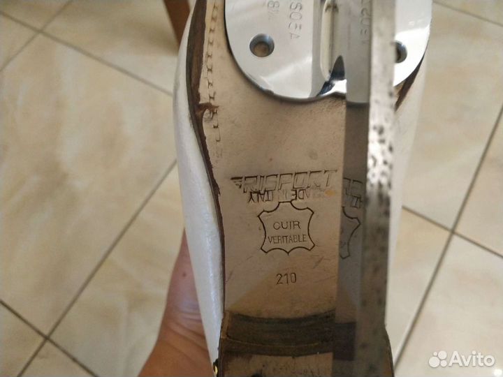 Фигурный коньки Risport р. 21,0