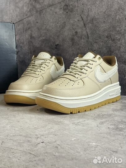 Женские кроссовки Nike Air Force 1 Luxe