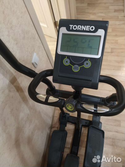 Эллиптический тренажер torneo