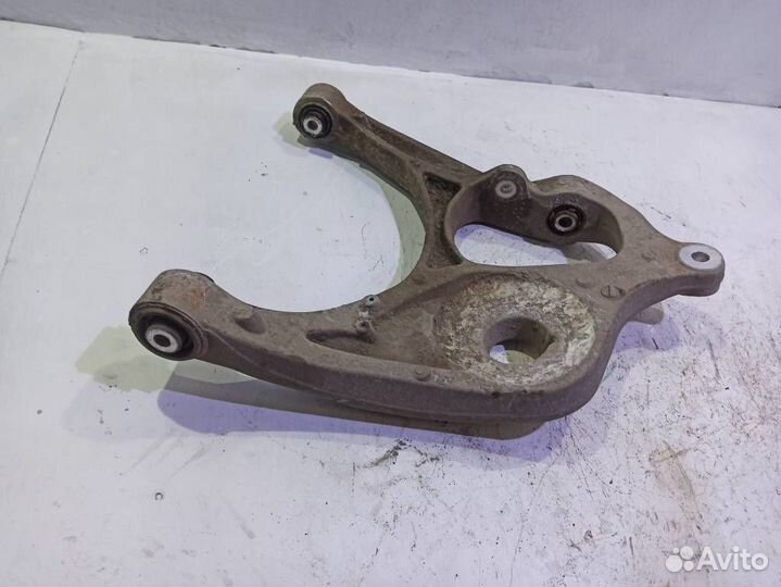 Рычаг задний нижний правый