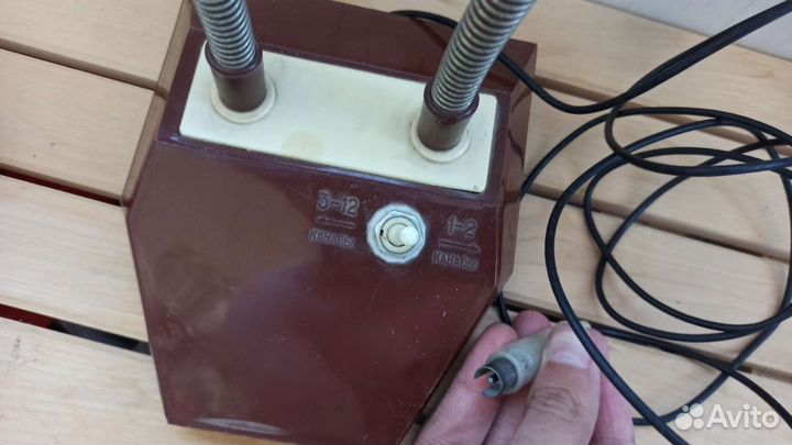 Антенна телевизионная комнатная