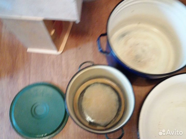 Таз, кастрюли