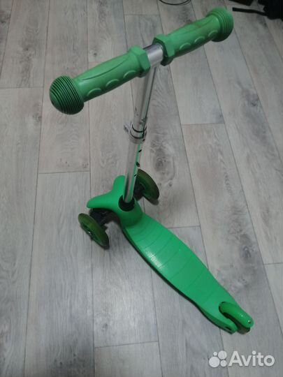 Самокат детский трехколесный